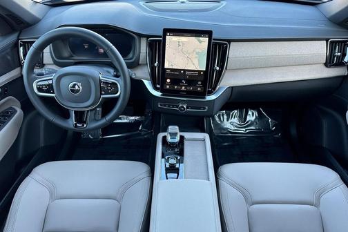 2026 Volvo XC90 B6 Plus 6-Seater
