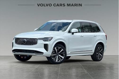 2025 Volvo XC90 B5 Core
