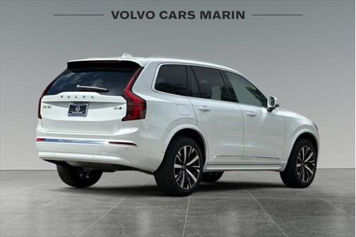 2025 Volvo XC90 B5 Core