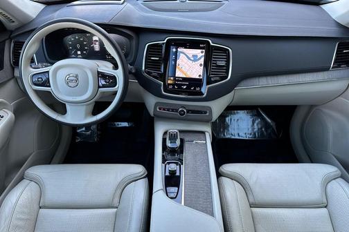 Denim Blue Metallic 2022 Volvo XC90 Recharge Plug-In Hybrid T8 Inscription 7 Passenger