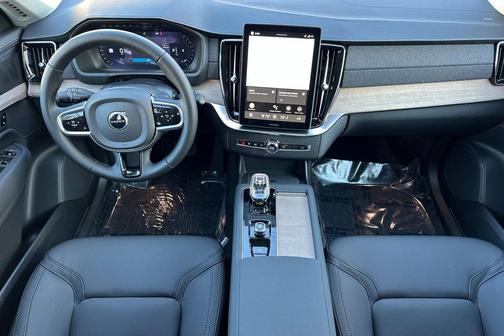 2026 Volvo XC90 Plus, B5 AWD Gas (mild hybrid), Gasoline, Bright, 7 Seats