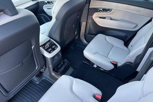 Onyx Black Metallic 2026 Volvo XC90 Plug-In Hybrid Plus, T8 AWD, Electric/Gasoline, Bright, 6 Seats