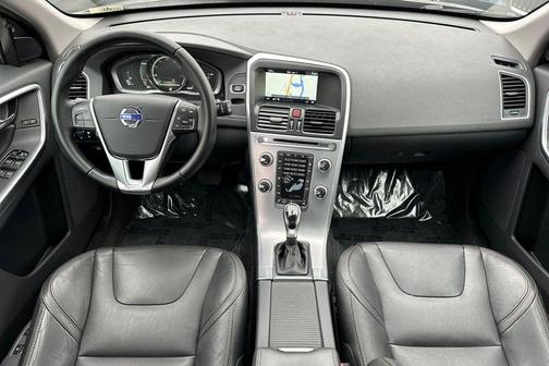 2017 Volvo XC60 T6 Dynamic