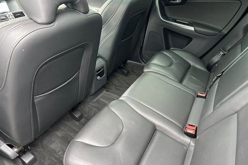 2017 Volvo XC60 T6 Dynamic