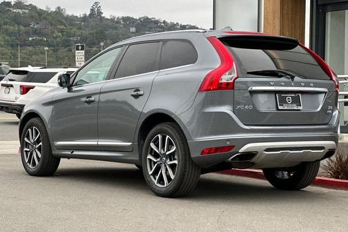 2017 Volvo XC60 T6 Dynamic