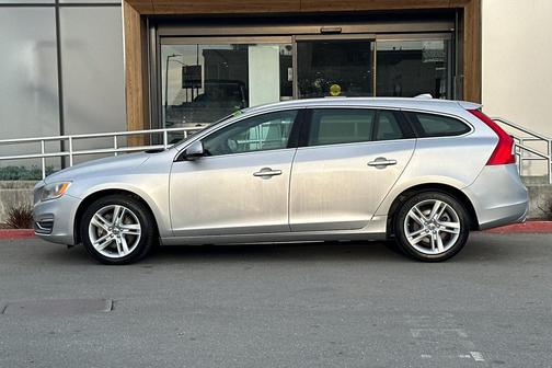 2015 Volvo V60 T5 Premier Plus