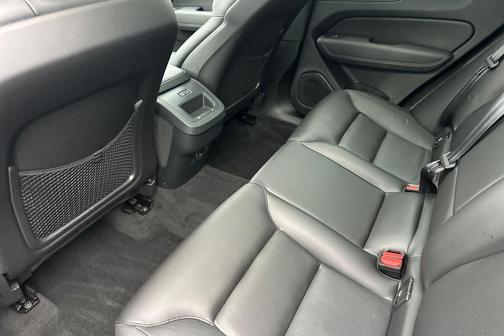 2024 Volvo XC60 B5 Core Dark Theme