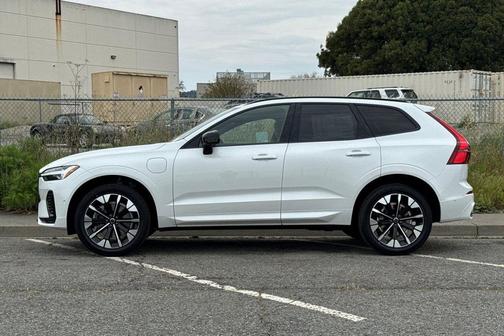 Crystal White Metallic 2026 Volvo XC60 Plug-In Hybrid Plus, T8 AWD Electric/Gasoline, Dark