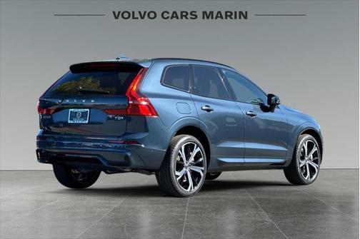 2025 Volvo XC60 Plug-In Hybrid T8 Ultra