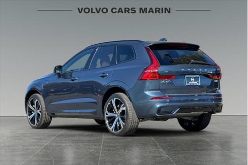 2025 Volvo XC60 Plug-In Hybrid T8 Ultra