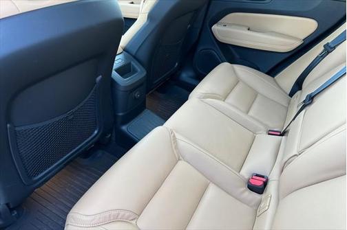 2025 Volvo XC60 Plug-In Hybrid T8 Ultra