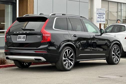 2019 Volvo XC90 Hybrid T8 Momentum