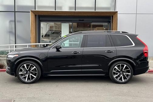 2019 Volvo XC90 Hybrid T8 Momentum
