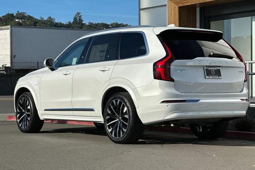 2026 Volvo XC90 Plug-In Hybrid T8 Ultra 7-Seater