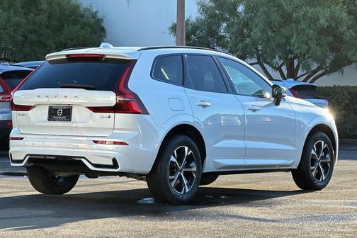 2026 Volvo XC60 B5 Core