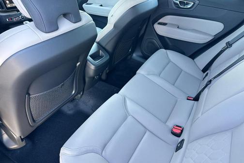 2026 Volvo XC60 B5 Core