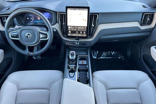 2026 Volvo XC60 B5 Core