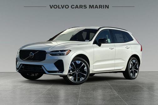 2026 Volvo XC60 B5 Plus