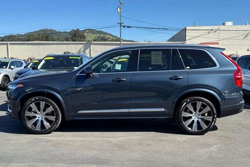 2024 Volvo XC90 Recharge Plug-In Hybrid T8 Plus Bright Theme 7-Seater