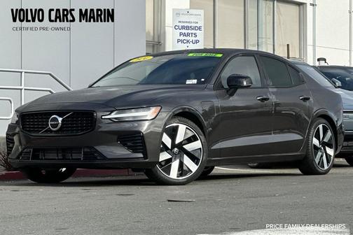 2024 Volvo S60 Recharge Plug-In Hybrid T8 Core Dark Theme