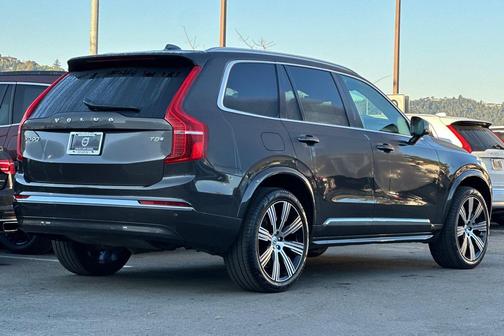 2025 Volvo XC90 Plug-In Hybrid T8 Core 7-Seater