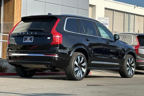 2023 Volvo XC90 Recharge Plug-In Hybrid T8 Ultimate 6-Seater