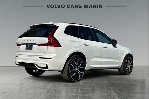 2025 Volvo XC60 Plug-In Hybrid T8 Polestar