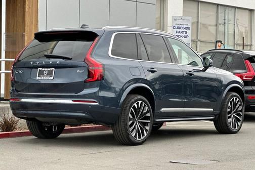 2026 Volvo XC90 B6 Plus 7-Seater