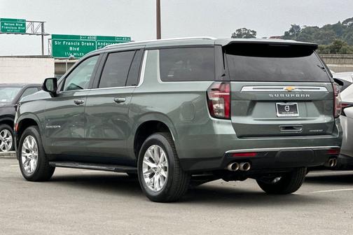 2023 Chevrolet Suburban Premier