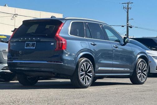 2024 Volvo XC90 Recharge Plug-In Hybrid T8 Plus Bright Theme 7-Seater