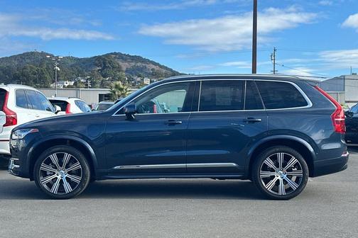 2023 Volvo XC90 Recharge Plug-In Hybrid T8 Plus Bright Theme 7-Seater
