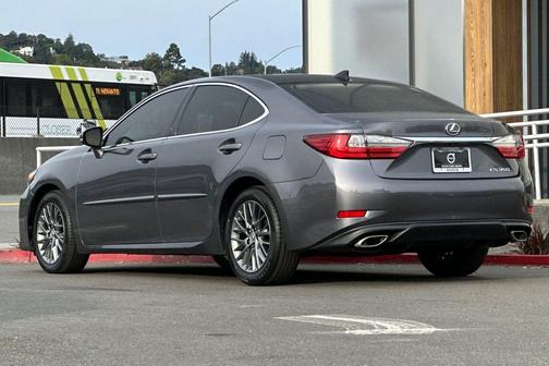 2018 Lexus ES 350 Base