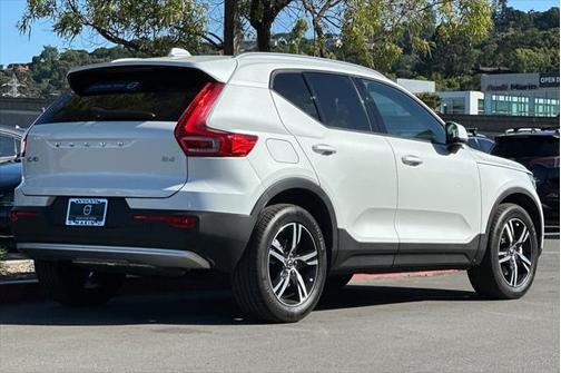 2023 Volvo XC40 B4 Core