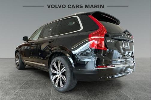 2025 Volvo XC90 B6 Plus 7-Seater