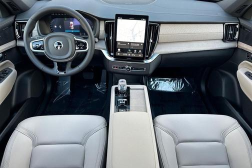 2026 Volvo XC90 Plug-In Hybrid T8 Plus 7-Seater