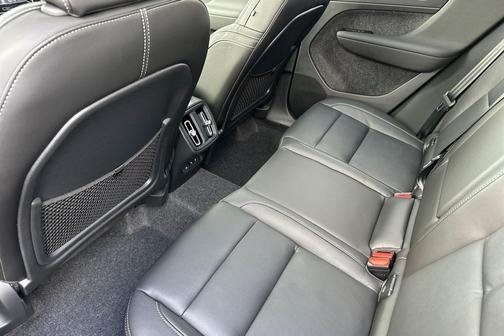 2026 Volvo XC40 B5 Ultra
