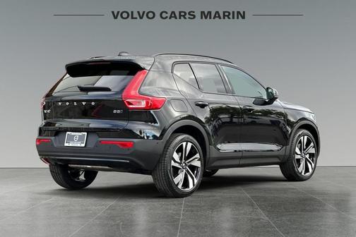 2026 Volvo XC40 B5 Ultra