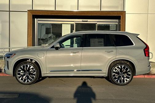 2026 Volvo XC90 Plug-In Hybrid Plus, T8 AWD, Electric/Gasoline, Bright, 7 Seats