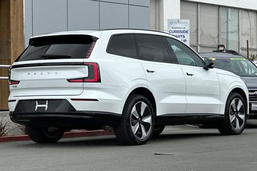 2025 Volvo EX90 Twin Motor Performance Plus