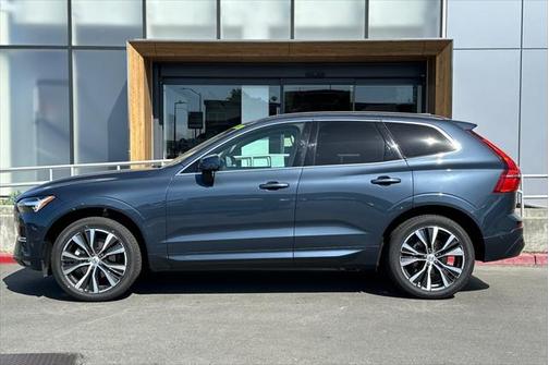 2022 Volvo XC60 B5 Momentum