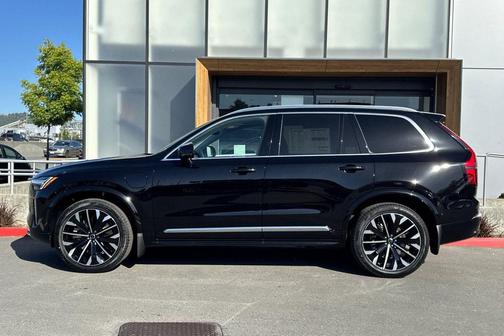 Onyx Black Metallic 2026 Volvo XC90 Plug-In Hybrid Ultra, T8 AWD, Electric/Gasoline, Bright, 6 Seats