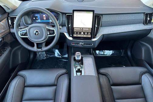 Onyx Black Metallic 2026 Volvo XC90 Plug-In Hybrid Ultra, T8 AWD, Electric/Gasoline, Bright, 6 Seats