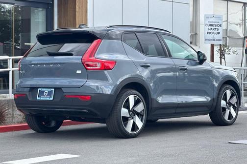 Thunder Grey Metallic 2023 Volvo XC40 Recharge Pure Electric Twin Ultimate