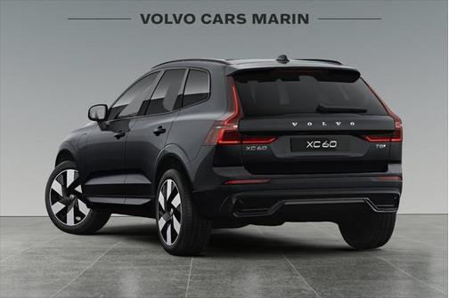 2025 Volvo XC60 Plug-In Hybrid T8 Plus