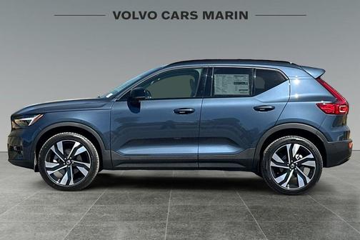 2026 Volvo XC40 B5 Ultra