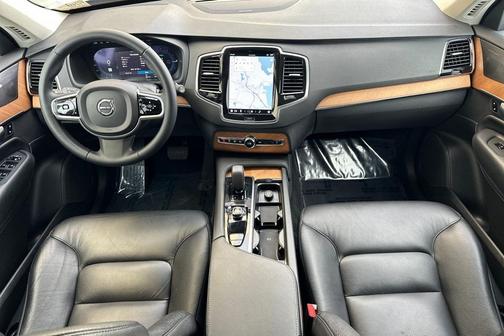 2023 Volvo XC90 Recharge Plug-In Hybrid T8 Plus 6-Seater