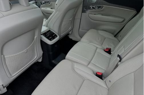 2021 Volvo XC90 Recharge Plug-In Hybrid T8 Inscription 7 Passenger
