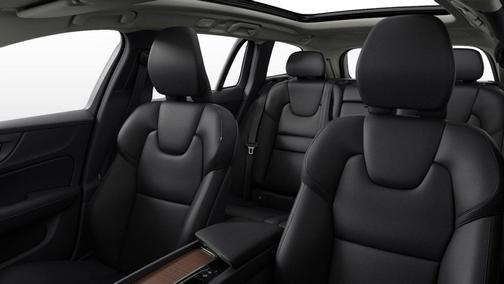 2026 Volvo V60 Cross Country B5 Plus