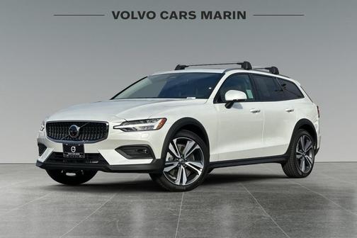 2026 Volvo V60 Cross Country B5 Plus