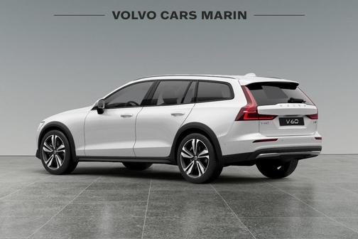 2026 Volvo V60 Cross Country B5 Plus